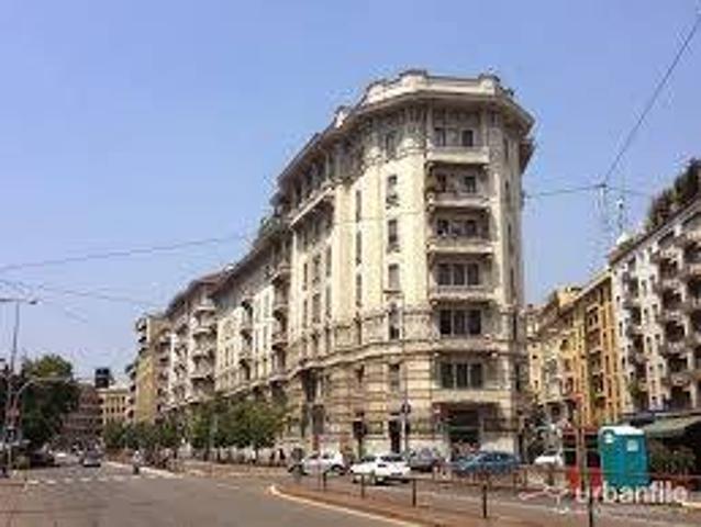 Locale Commerciale in vendita a Municipio 1, Milano