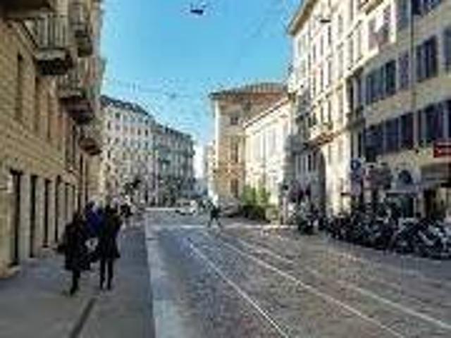 Locale Commerciale in vendita a Municipio 1, Milano