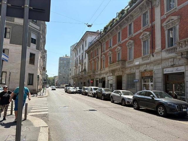 Locale Commerciale in vendita a Municipio 1, Milano