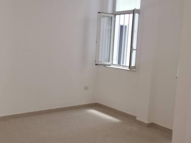 Locale Commerciale in vendita a Milazzo, Sicilia