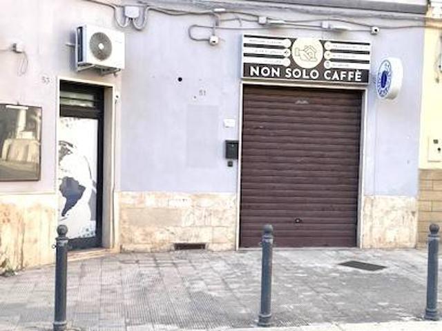 Locale Commerciale in vendita a Puglia, Bari