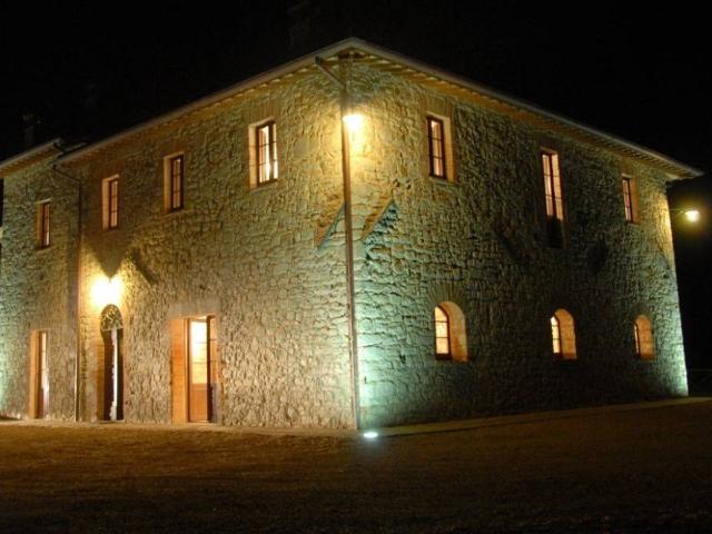 Locale Commerciale in vendita a Monte Castello Di Vibio, Umbria
