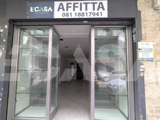 Locale Commerciale in vendita a Municipalità 7, Campania