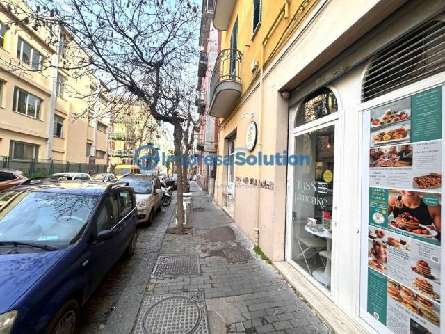 Locale Commerciale in vendita a Municipalità 5, Campania