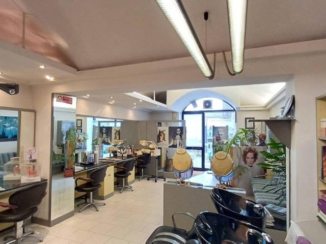 Locale Commerciale in vendita a Porta Mortara, Piemonte