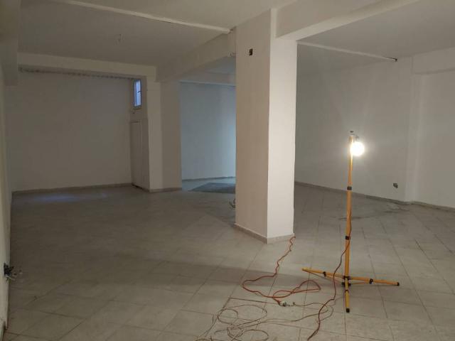 Locale Commerciale in vendita a IV Circoscrizione, Palermo