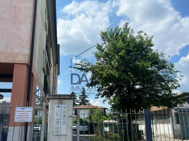 Locale Commerciale in vendita a Parma Centro, Sorbolo