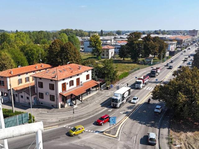 Locale Commerciale in vendita a Lubiana, Parma