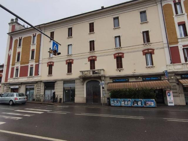 Locale Commerciale in vendita a Pavia, Lombardia
