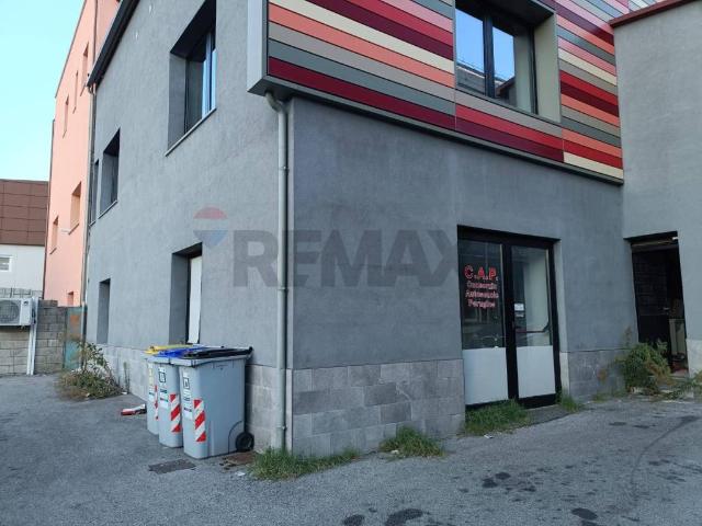 Locale Commerciale in affitto a Madonna Alta, Cenerente