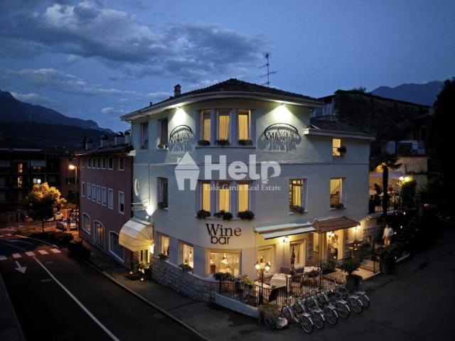 Locale Commerciale in vendita a Comunità Alto Garda e Ledro, Riva