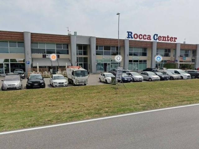 Locale Commerciale in vendita a Roccafranca, Lombardia