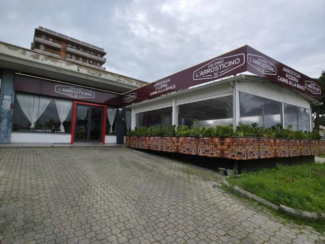 Locale Commerciale in vendita a Mostacciano, Roma Capitale