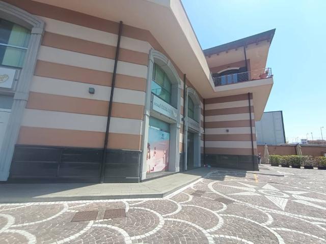 Locale Commerciale in vendita a Mercatello, Salerno