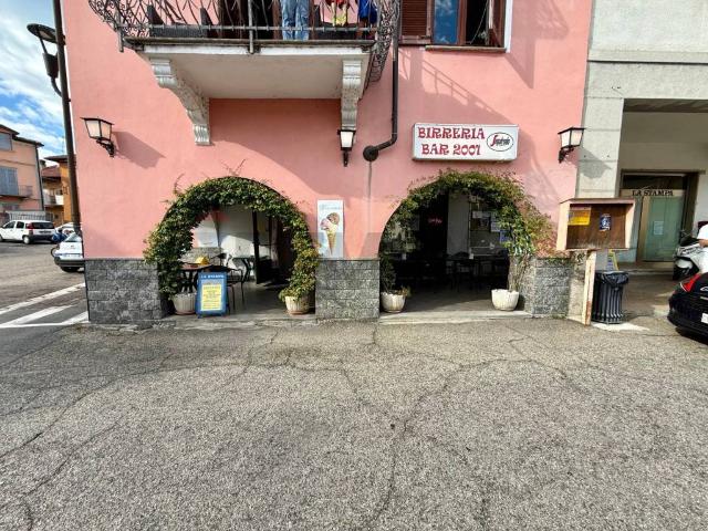 Locale Commerciale in affitto a Piemonte, Vercelli
