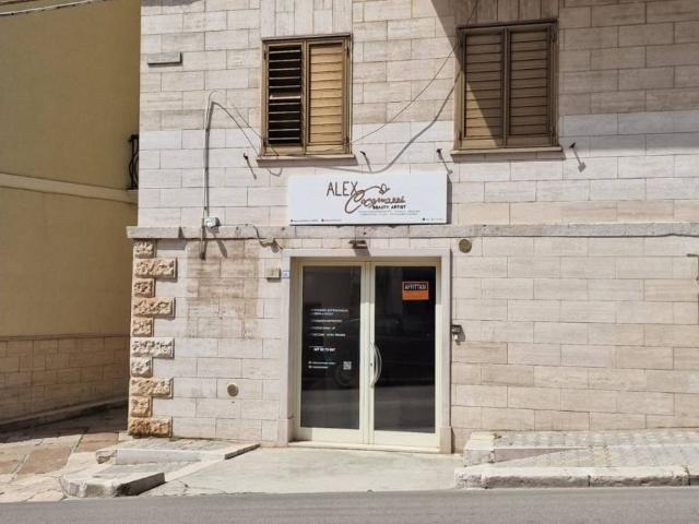 Locale Commerciale in vendita a Puglia, Foggia