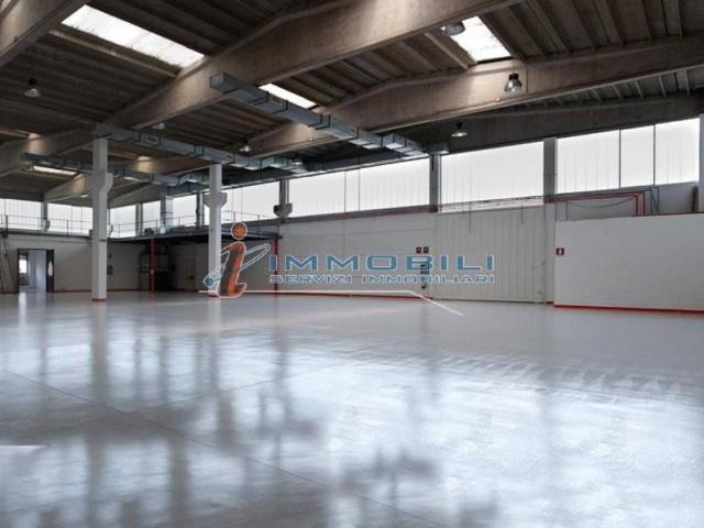 Locale Commerciale in vendita a San Giuliano Milanese, Lombardia