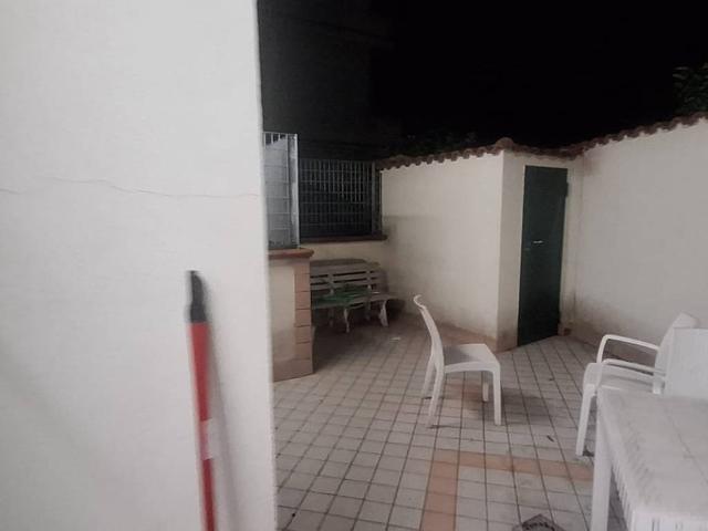 Locale Commerciale in vendita a Sant'antonio Abate, Campania