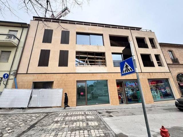 Locale Commerciale in vendita a Unione di comuni Valmarecchia, Santarcangelo Di