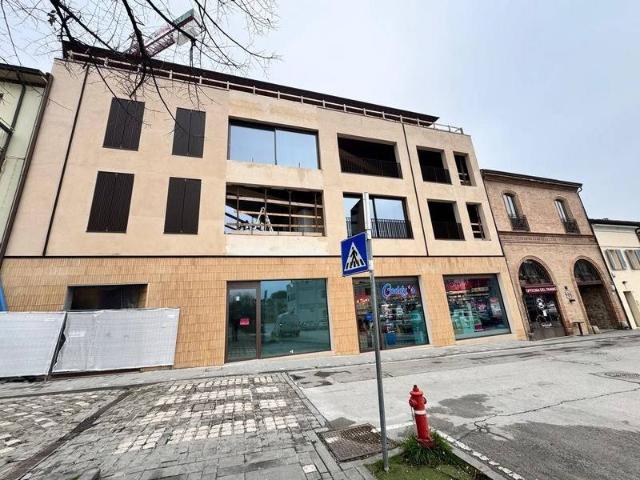 Locale Commerciale in vendita a Unione di comuni Valmarecchia, Santarcangelo Di