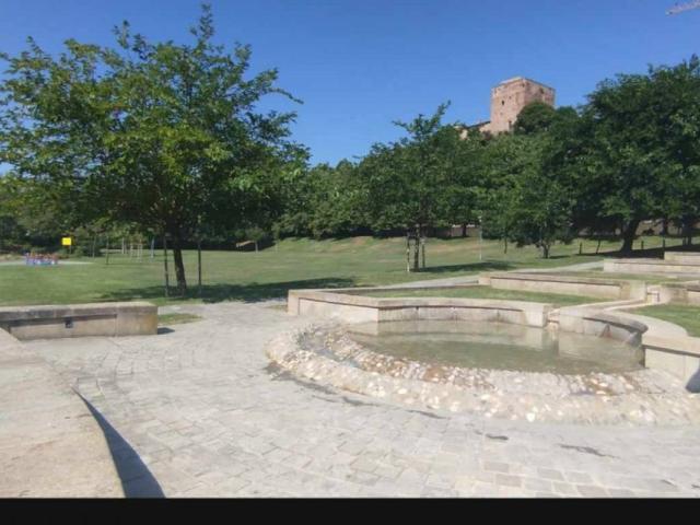 Locale Commerciale in vendita a Unione di comuni Valmarecchia, Santarcangelo Di