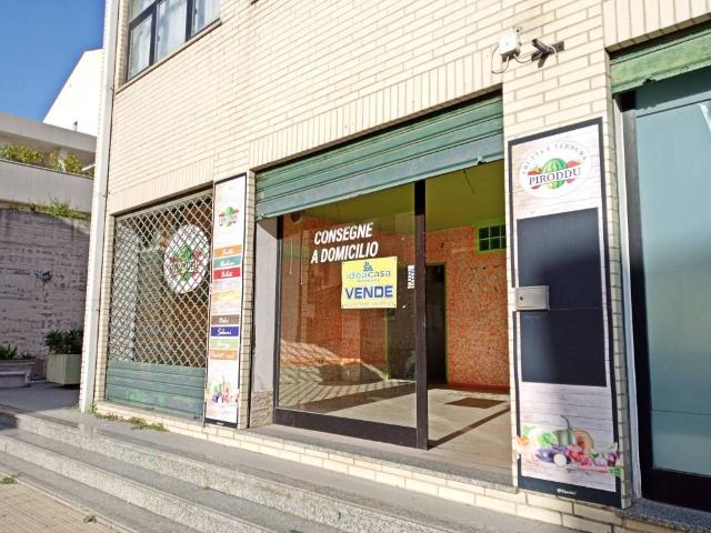 Locale Commerciale in vendita a Cappuccini, Cala Di Volpe
