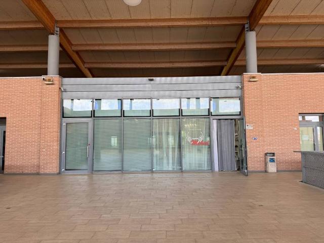 Locale Commerciale in vendita a Savignano Sul Rubicone, Reggio Emilia