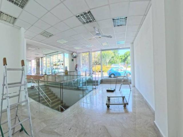 Locale Commerciale in vendita a Neapolis, Siracusa