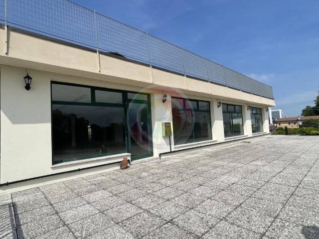Locale Commerciale in vendita a Stanghella, Veneto
