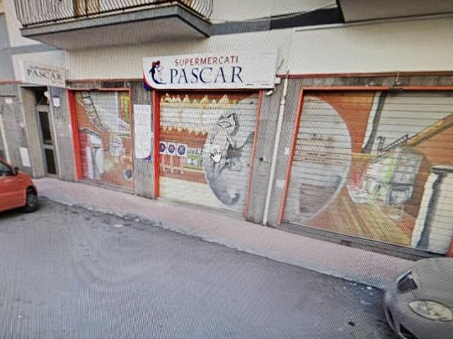 Locale Commerciale in vendita a Puglia, Taranto