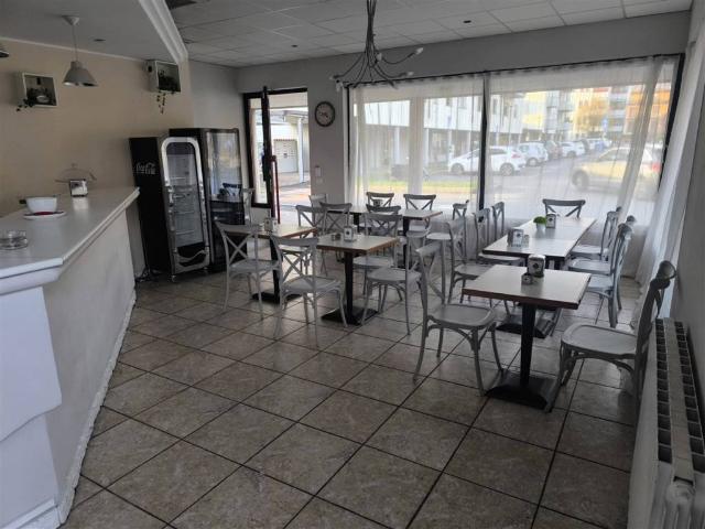 Locale Commerciale in vendita a Torre Boldone, Lombardia