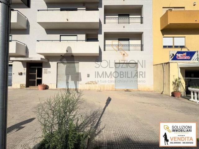 Locale Commerciale in vendita a Trapani, Sicilia