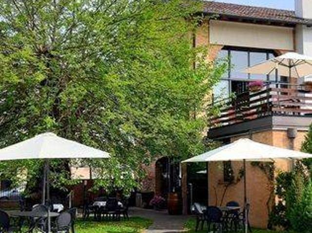 Locale Commerciale in vendita a Borgo Aquileia, Reana Del Roiale