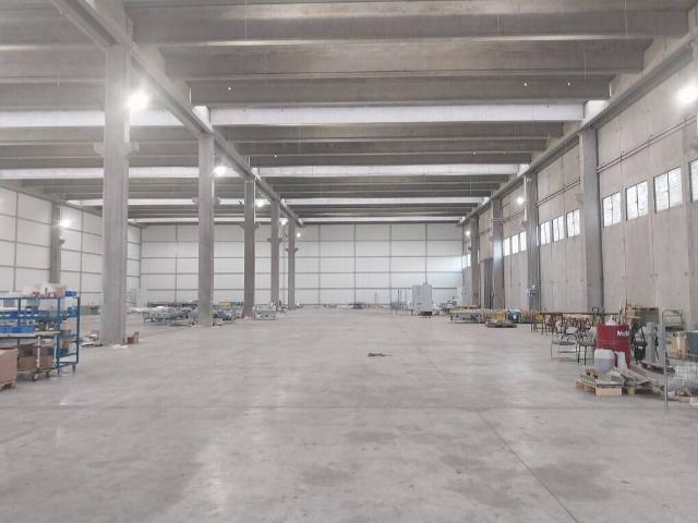 Locale Commerciale in vendita a Unione dei comuni Valli del Reno, Lavino e Samoggia, Pragatto