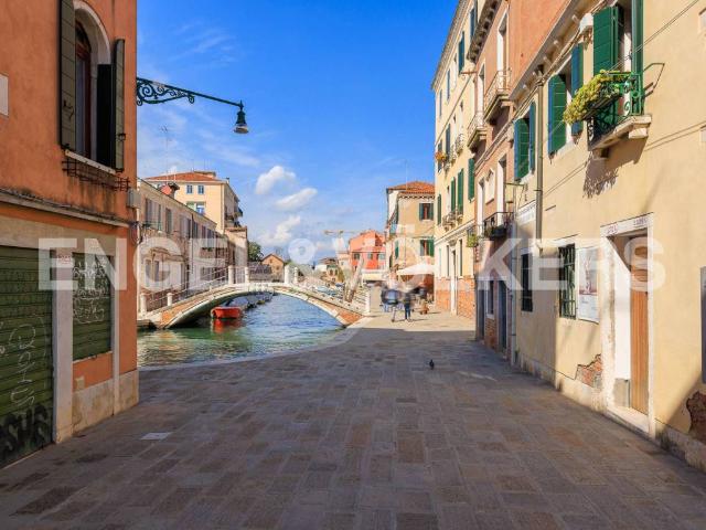Locale Commerciale in vendita a Venezia-Murano-Burano, Venezia