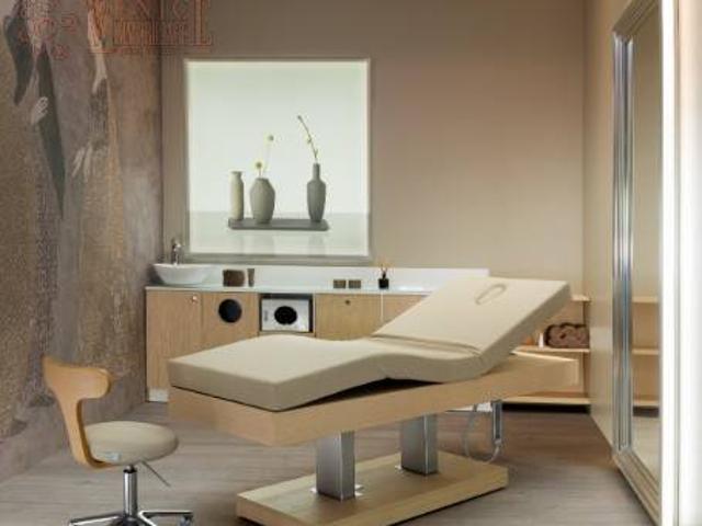 Locale Commerciale in vendita a Carpenedo, Venezia