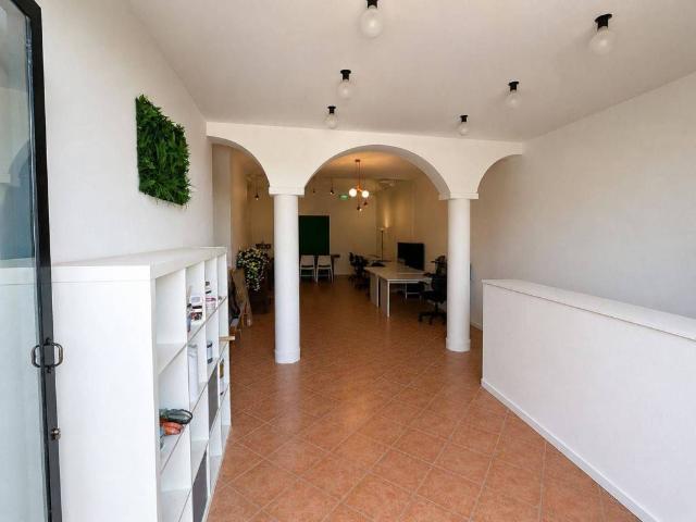Locale Commerciale in vendita a San Giovanni alla Vena, San Giovannialla Vena