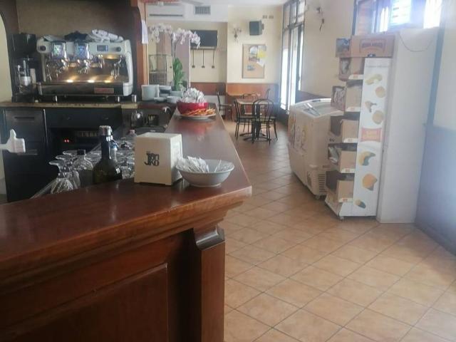 Locale Commerciale in vendita a Villanova Sillaro, Lombardia