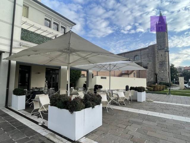 Locale Commerciale in vendita a Abano Terme Bagni, Veneto