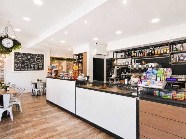 Locale Commerciale in vendita a Albairate, Lombardia