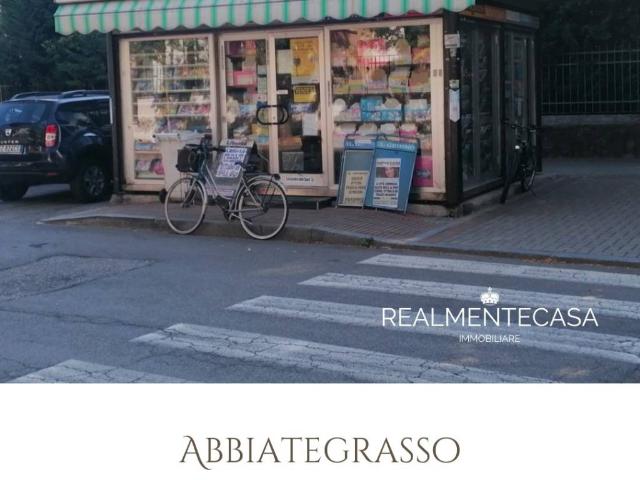 Locale Commerciale in vendita a Castelletto, Abbiategrasso