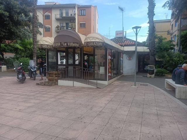 Locale Commerciale in vendita a Loreto, Acireale