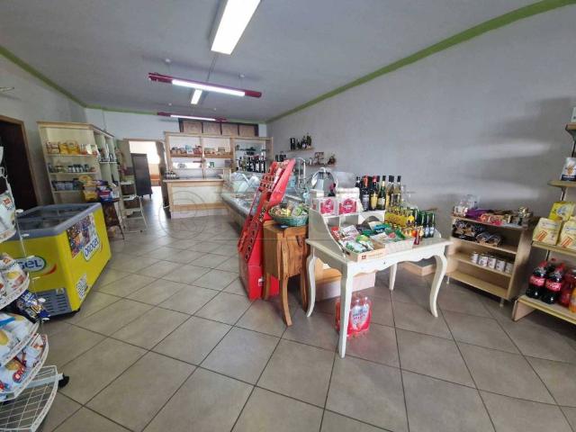 Locale Commerciale in vendita a Acquanegra Cremonese, Lombardia