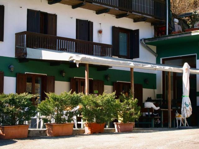 Locale Commerciale in vendita a Unione Montana di Comuni delle Valli di Lanzo, Ceronda e Casternone, Piemonte