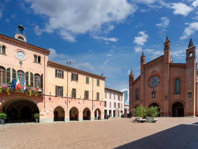 Locale Commerciale in vendita a Piemonte, Cuneo