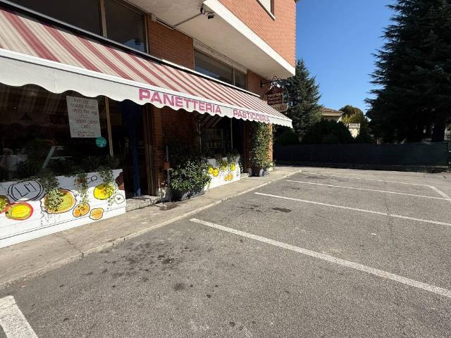Locale Commerciale in vendita a Piemonte, Cuneo