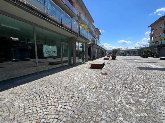 Locale Commerciale in vendita a Mussotto, Piemonte