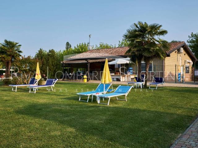 Locale Commerciale in vendita a Alluvioni Piovera, Piemonte