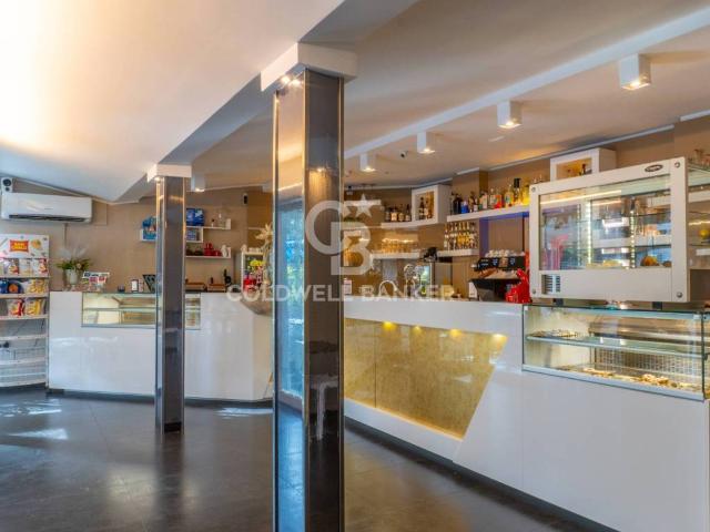 Locale Commerciale in vendita a Andria, Barletta-andria-trani