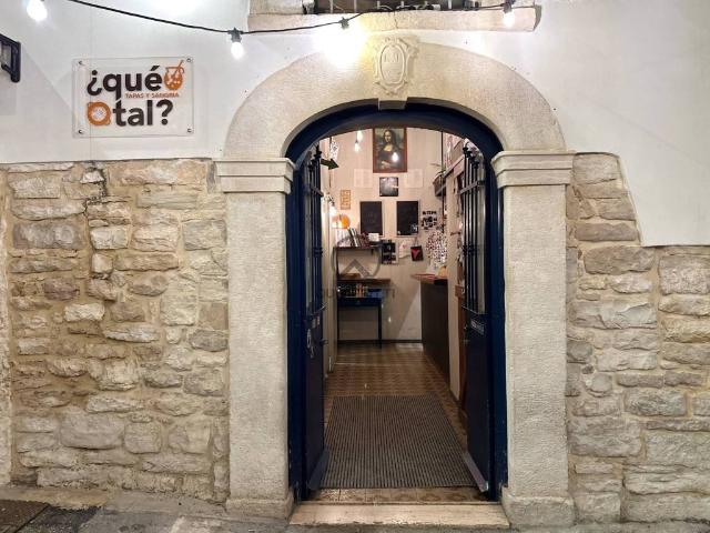 Locale Commerciale in vendita a Andria, Barletta-andria-trani